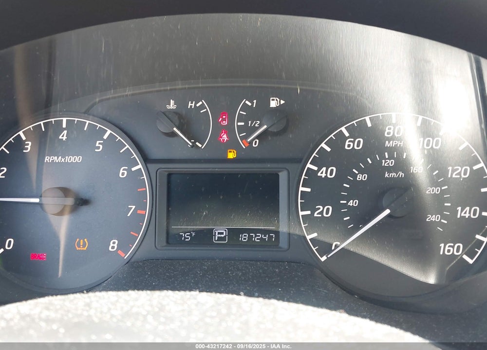 2015 NISSAN SENTRA S VIN: 3N1AB7AP6FY367201