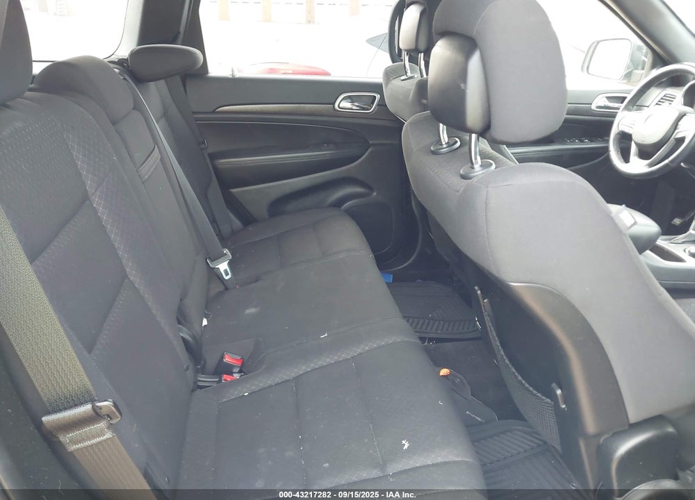 2018 JEEP GRAND CHEROKEE VIN: 1C4RJFAG1JC387807