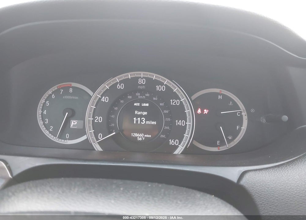 2016 HONDA ACCORD VIN: 1HGCR3F92GA022436