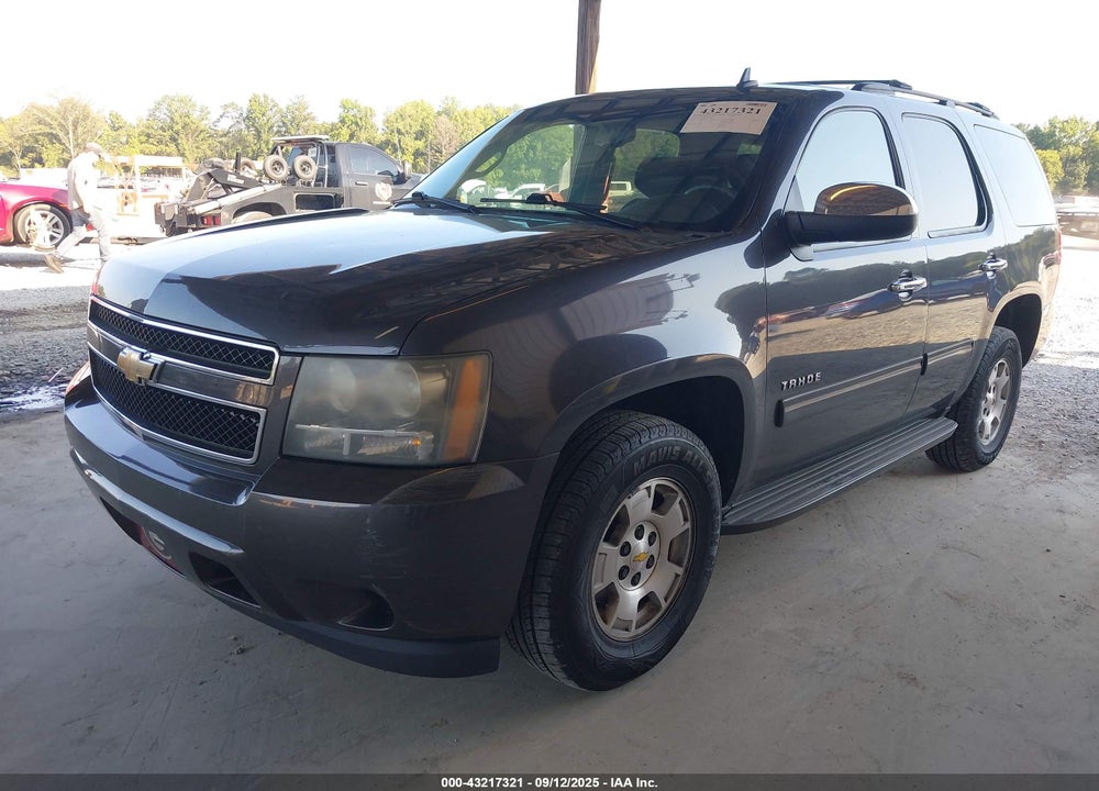 2011 CHEVROLET TAHOE LS VIN: 1GNSCAE06BR159741