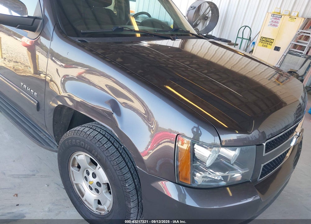 2011 CHEVROLET TAHOE LS VIN: 1GNSCAE06BR159741