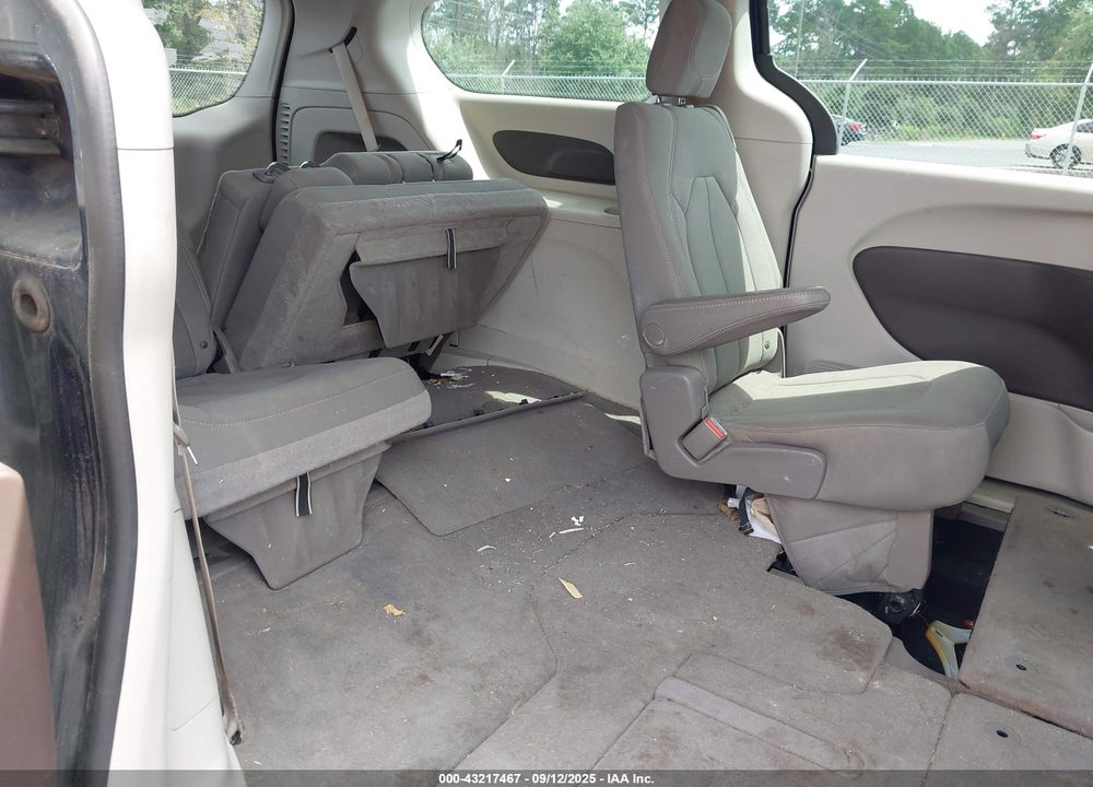2017 CHRYSLER PACIFICA LX VIN: 2C4RC1CG9HR608677