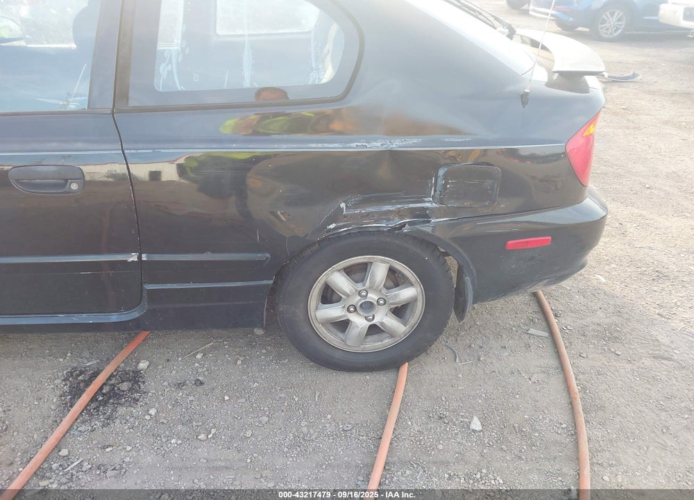 2005 HYUNDAI ACCENT GLS/GT VIN: KMHCG35CX5U332441