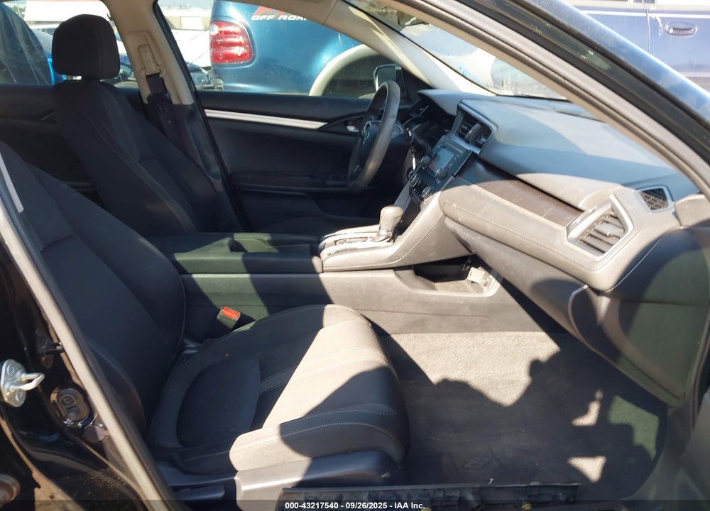 2017 HONDA CIVIC VIN: 19XFC2F56HE220777