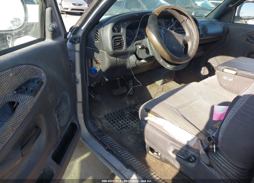 1999 DODGE RAM 1500 ST VIN: 3B7HC13Z3XM564775