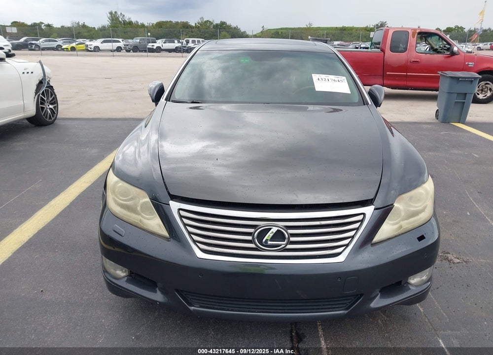 2011 LEXUS LS 460 VIN: JTHBL5EF4B5107647
