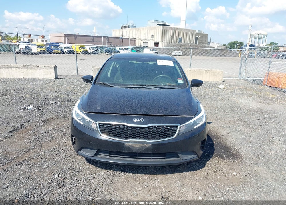 2018 KIA FORTE VIN: 3KPFL4A71JE217764