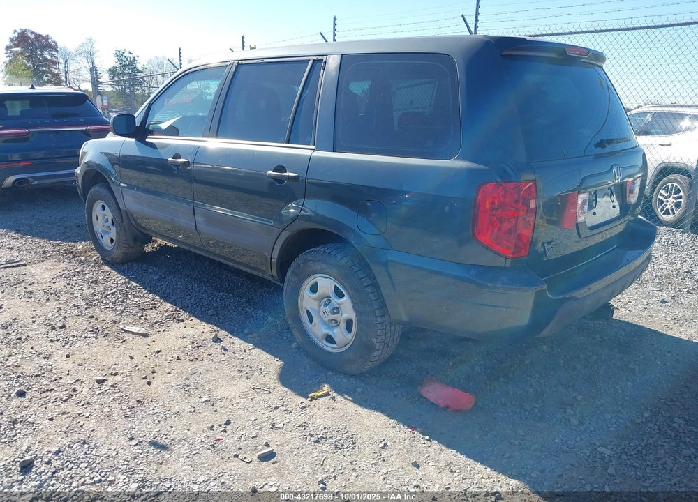 2004 HONDA PILOT LX VIN: 2HKYF18104H505212