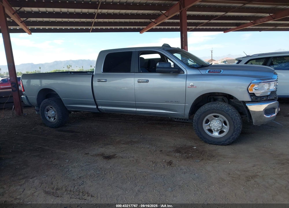 2019 RAM 3500 BIG HORN  4X2 8' BOX VIN: 3C63R2HL4KG660643