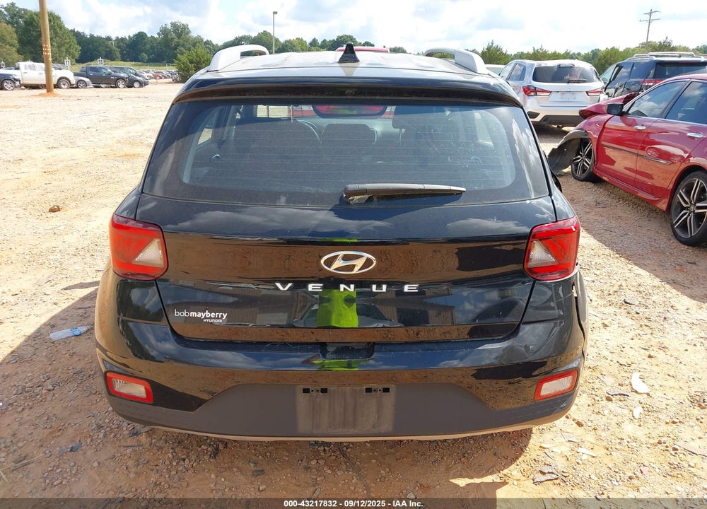 2022 HYUNDAI VENUE VIN: KMHRC8A35NU158660