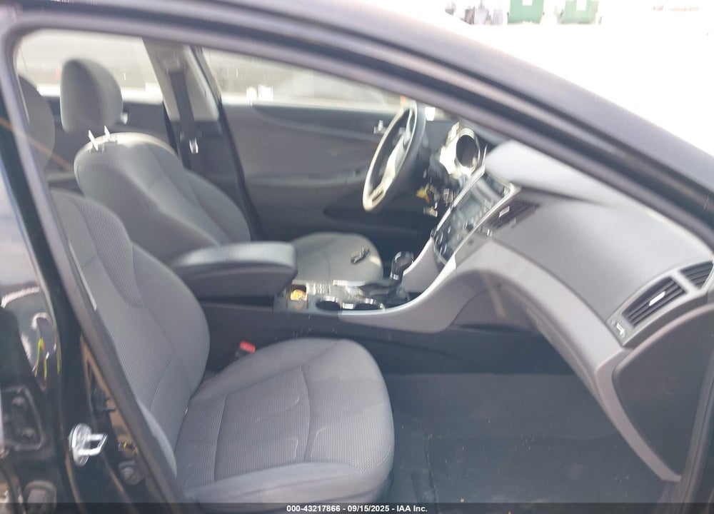 2014 HYUNDAI SONATA GLS VIN: 5NPEB4AC9EH844273