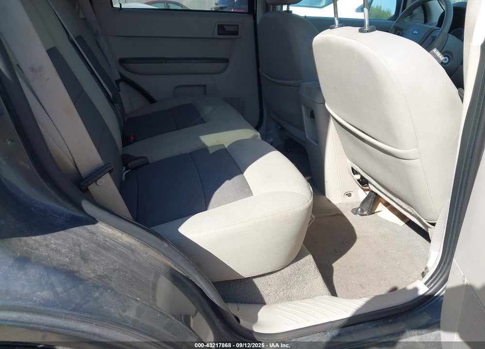 2008 FORD ESCAPE XLT VIN: 1FMCU93128KD40983