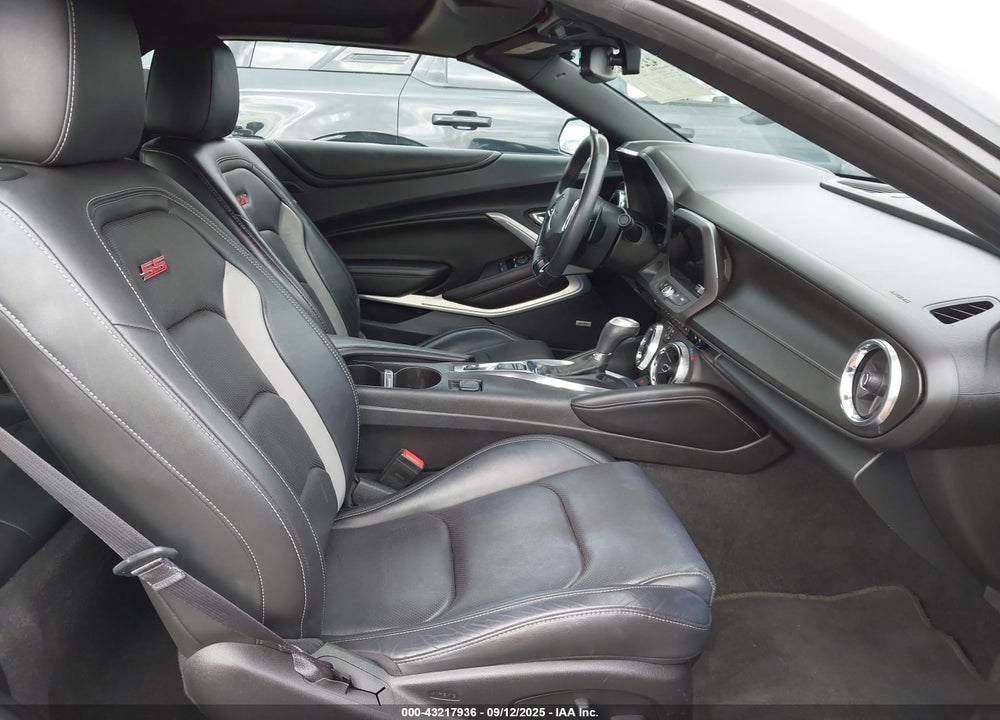 2016 CHEVROLET CAMARO VIN: 1G1FH3D7XG0192221