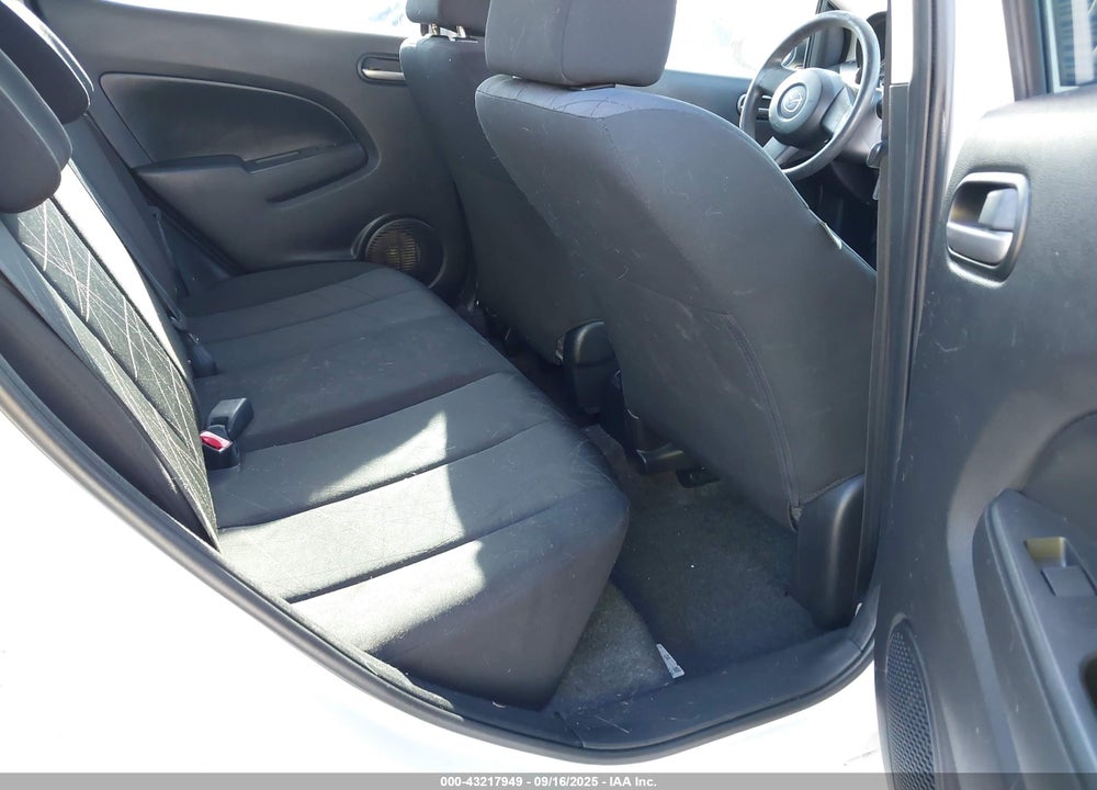 2011 MAZDA 2 VIN: JM1DE1HY4B0103766