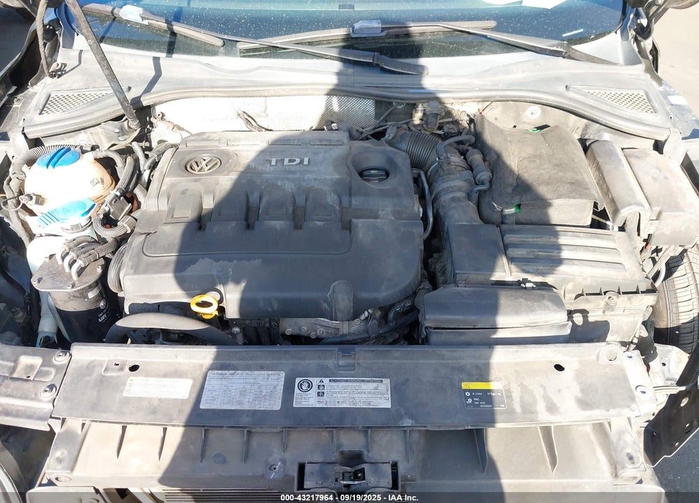 2015 VOLKSWAGEN PASSAT VIN: 1VWBV7A34FC041277