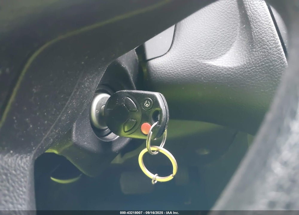 2013 FORD FOCUS VIN: 1FADP3E2XDL275538