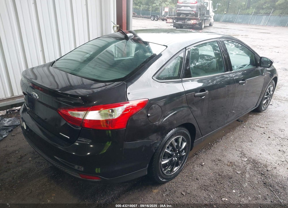 2013 FORD FOCUS VIN: 1FADP3E2XDL275538