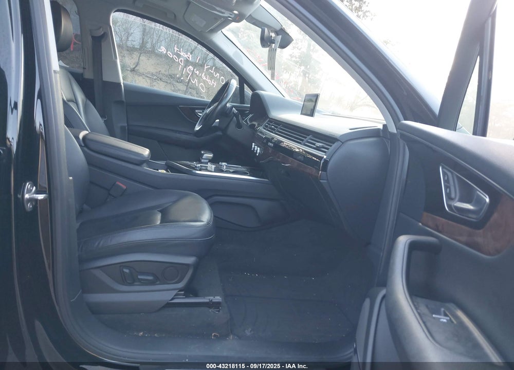 2018 AUDI Q7 VIN: WA1LAAF7XJD036495