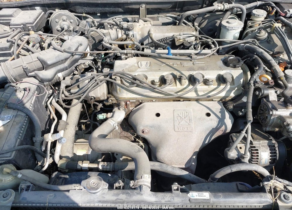 1994 HONDA ACCORD EX VIN: 1HGCD5568RA133139
