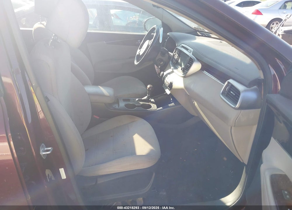 2017 KIA SORENTO VIN: 5XYPGDA53HG232402