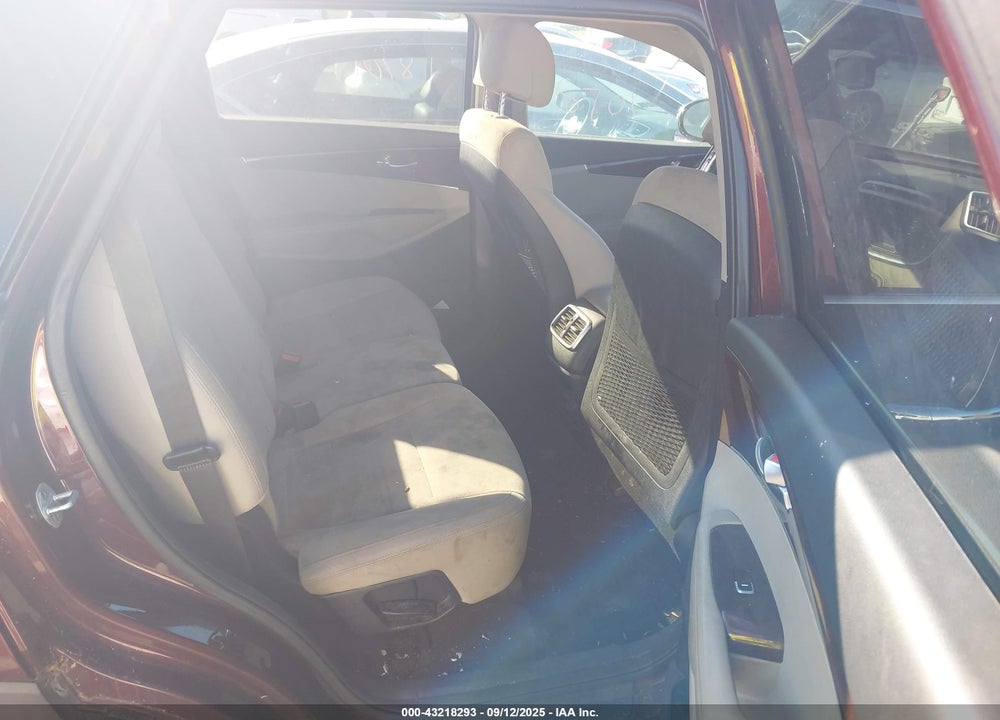 2017 KIA SORENTO VIN: 5XYPGDA53HG232402