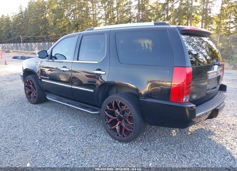 2008 CADILLAC ESCALADE VIN: 1GYFK63828R157605