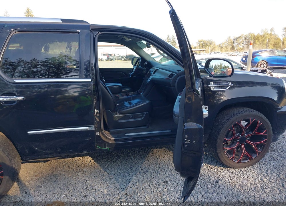 2008 CADILLAC ESCALADE VIN: 1GYFK63828R157605