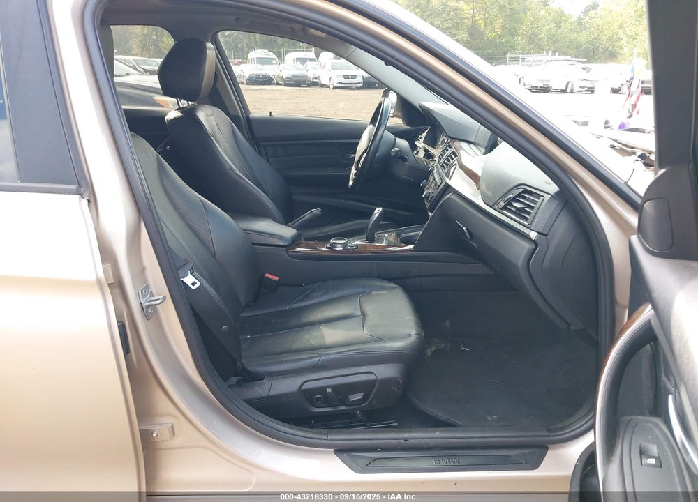 2014 BMW 3 SERIES VIN: WBA3C3G52ENS67798