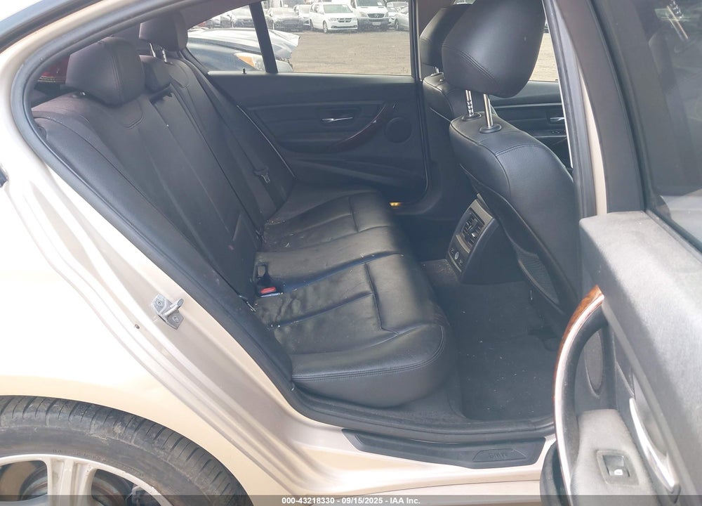 2014 BMW 3 SERIES VIN: WBA3C3G52ENS67798