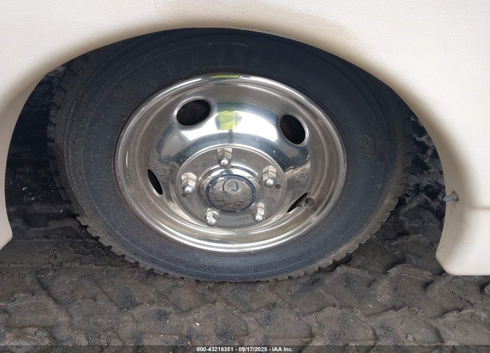 1995 CHEVROLET P30 VIN: 1GBLP37N6S3301311