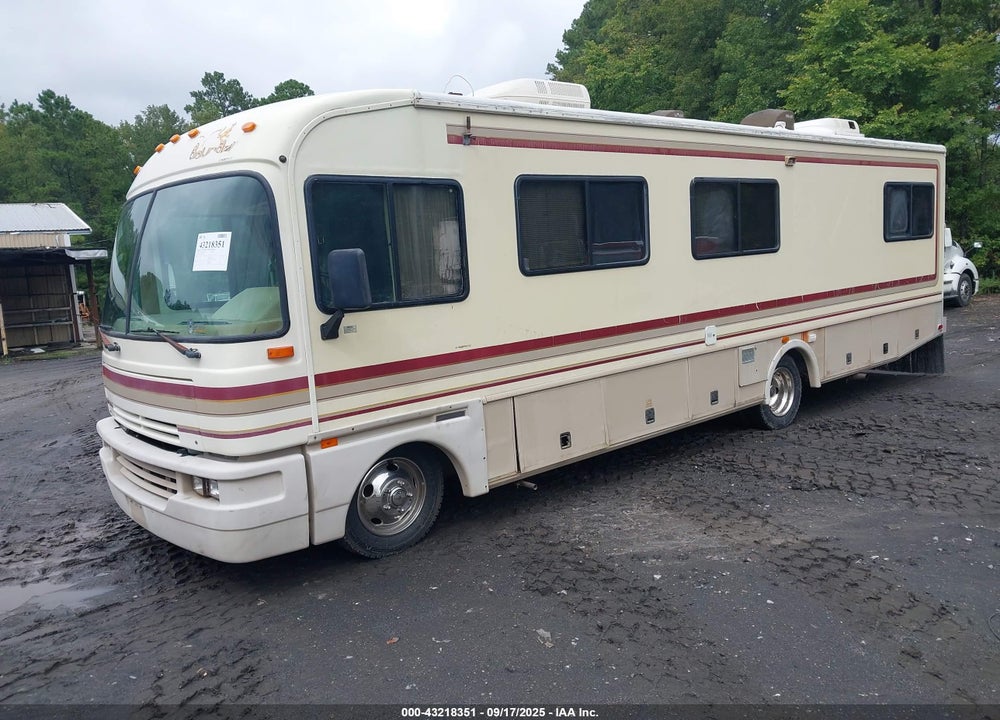 1995 CHEVROLET P30 VIN: 1GBLP37N6S3301311