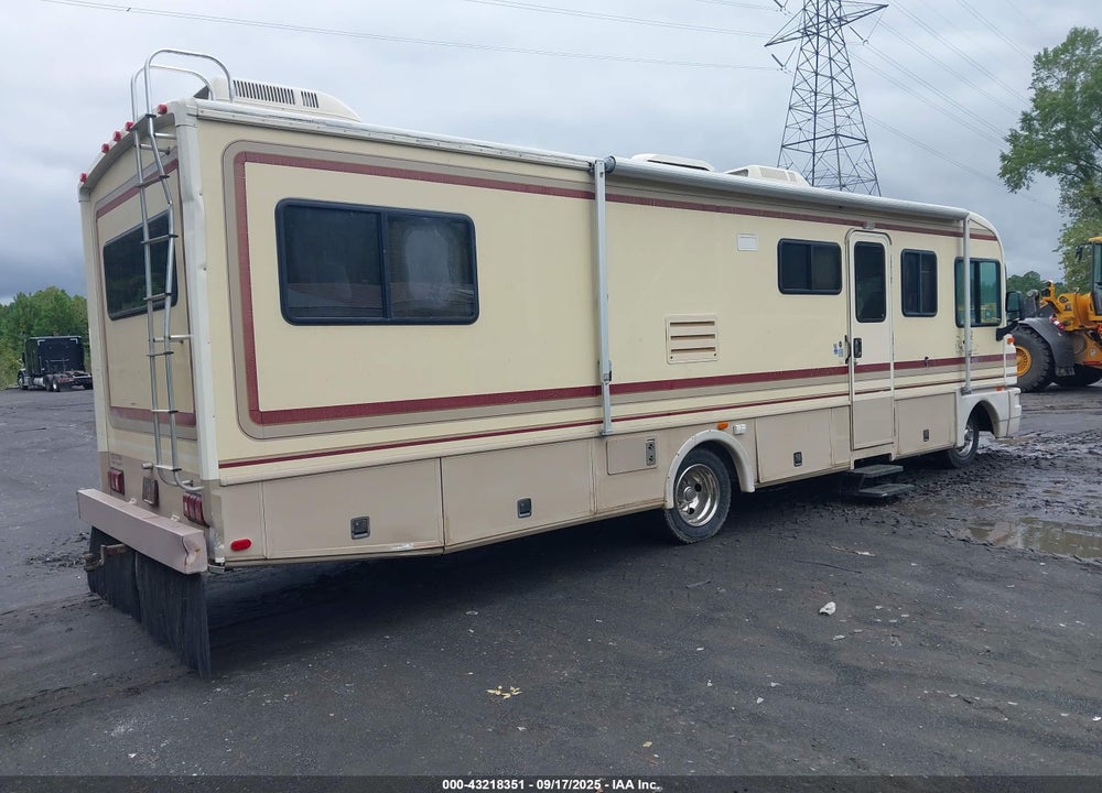 1995 CHEVROLET P30 VIN: 1GBLP37N6S3301311