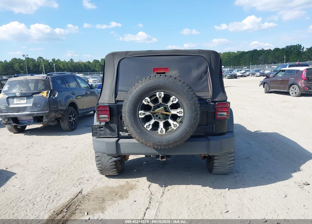 2010 JEEP WRANGLER / VIN: 1J4AA2D17AL215532