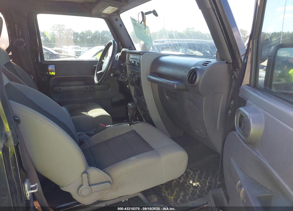 2010 JEEP WRANGLER / VIN: 1J4AA2D17AL215532