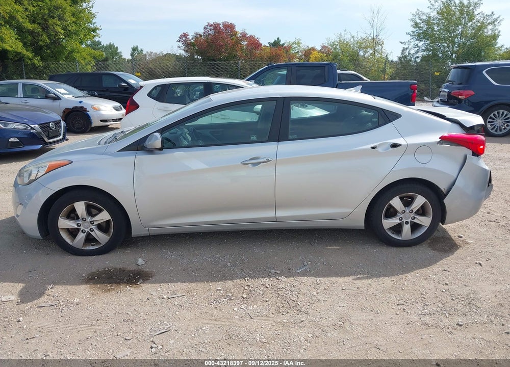 2013 HYUNDAI ELANTRA VIN: 5NPDH4AE9DH164495