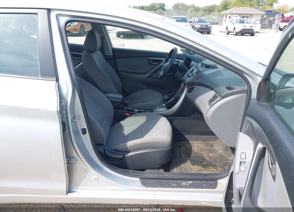 2013 HYUNDAI ELANTRA VIN: 5NPDH4AE9DH164495