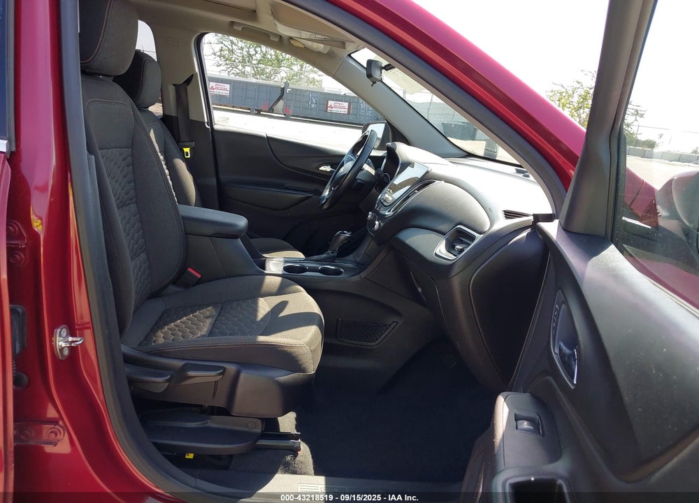 2018 CHEVROLET EQUINOX VIN: 2GNAXJEV1J6256223
