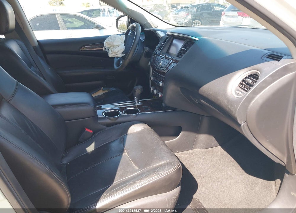 2013 NISSAN PATHFINDER VIN: 5N1AR2MN7DC627483