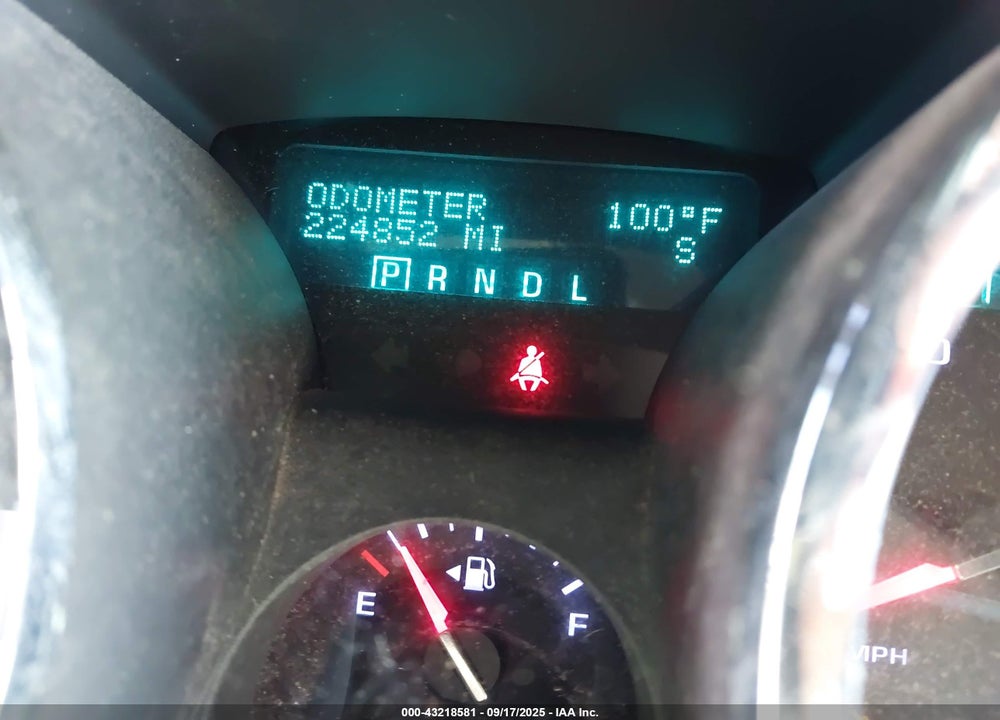 2009 CHEVROLET TRAVERSE VIN: 1GNER23D69S123493