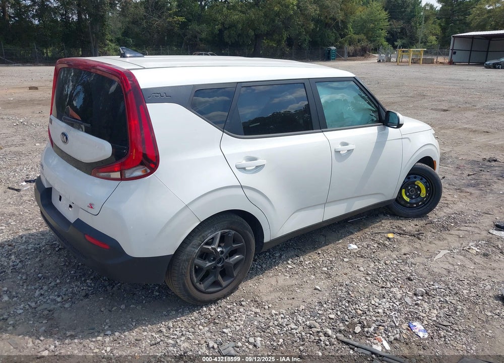 2021 KIA SOUL !/+/S VIN: KNDJ23AU8M7782532