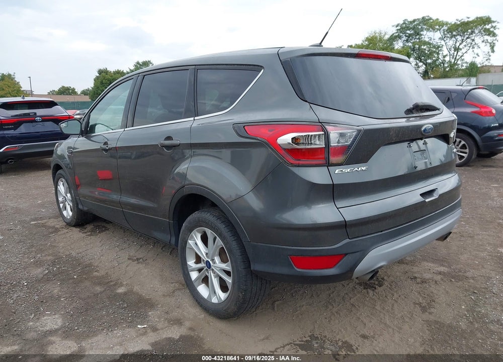2017 FORD ESCAPE SE VIN: 1FMCU0G99HUA95454