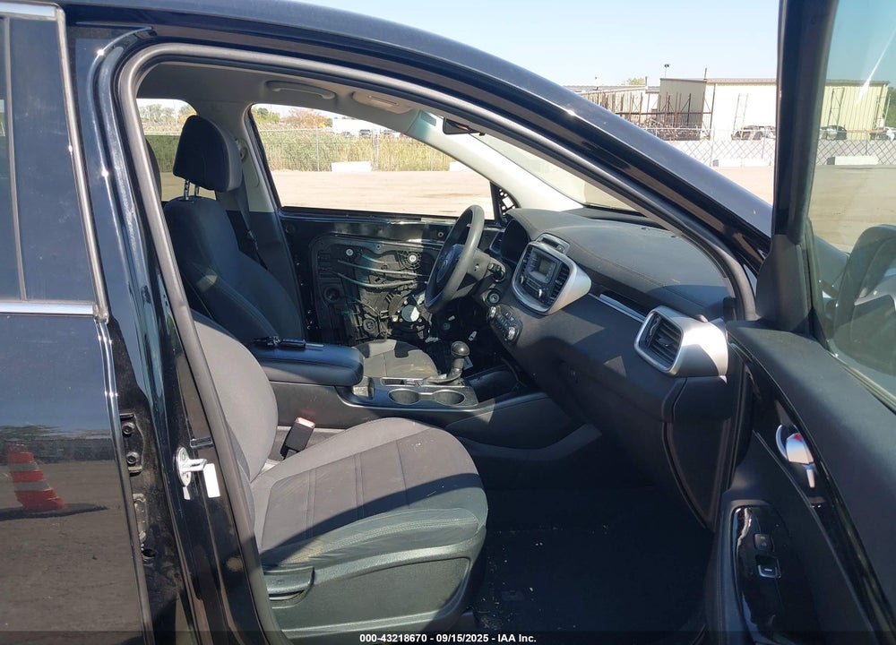 2017 KIA SORENTO 2.4L L VIN: 5XYPG4A33HG206087