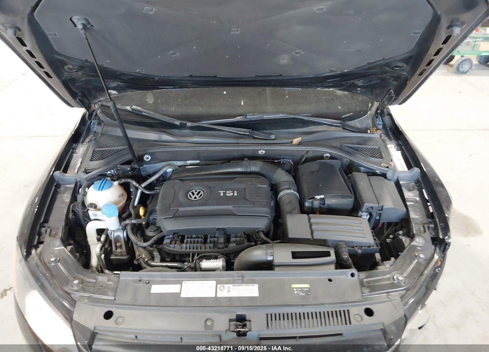 2015 VOLKSWAGEN PASSAT 1.8T LIMITED EDITION VIN: 1VWAT7A38FC111624