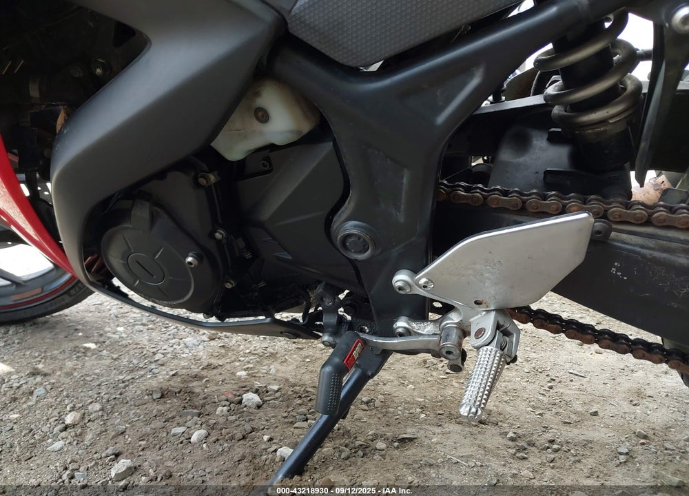 2015 YAMAHA YZFR3 VIN: MH3RH06Y6FK008468