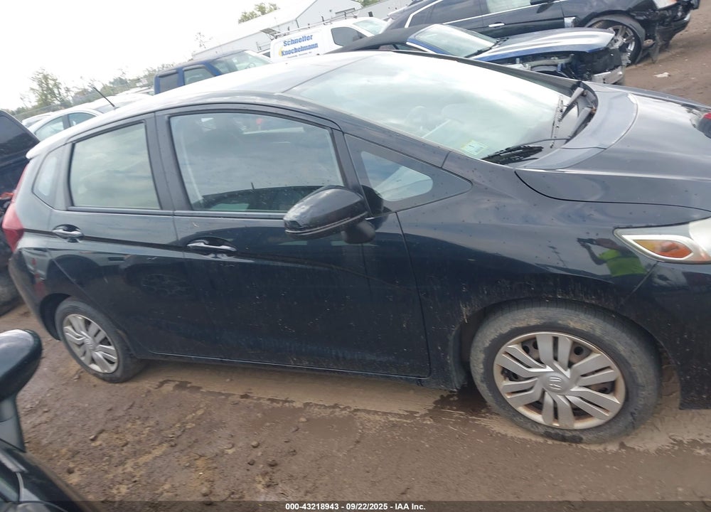 2016 HONDA FIT VIN: JHMGK5H5XGX017376