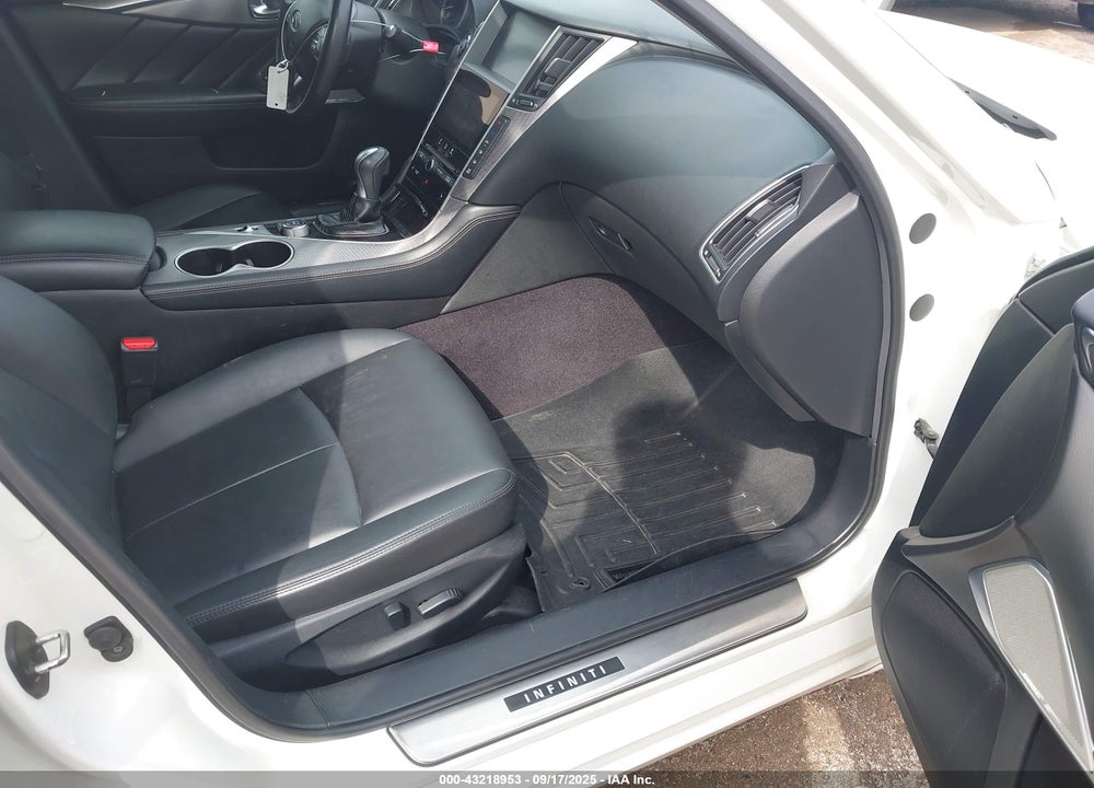 2017 INFINITI Q50 3.0T PREMIUM VIN: JN1EV7AR2HM835599