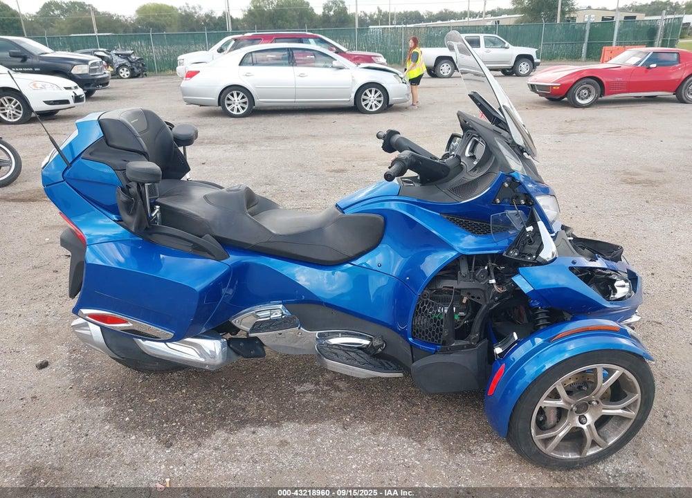 2019 CAN-AM SPYDER ROADSTER VIN: 2BXNBDD26KV002774