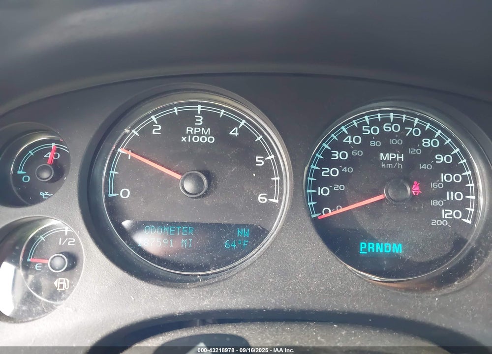 2009 CHEVROLET TAHOE VIN: 1GNFK23089R233913