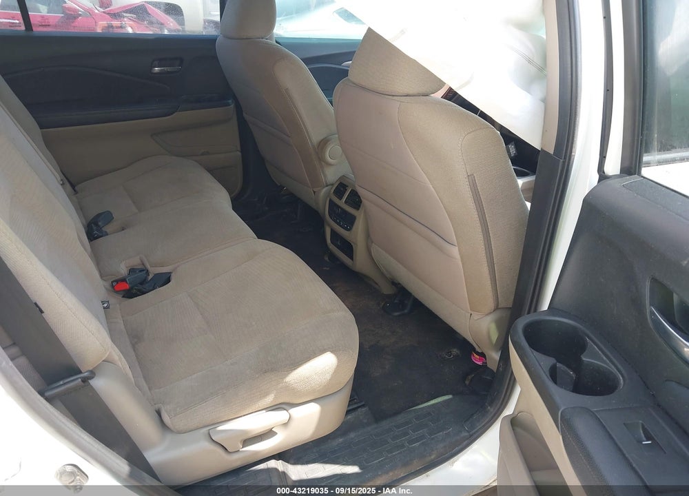 2017 HONDA PILOT EX VIN: 5FNYF5H38HB035329