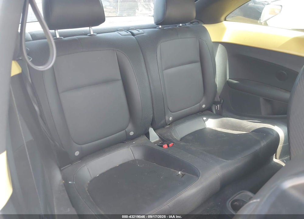 2012 VOLKSWAGEN BEETLE VIN: 3VWJX7AT5CM652516